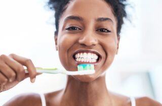 whiten teeth with oral hygiene